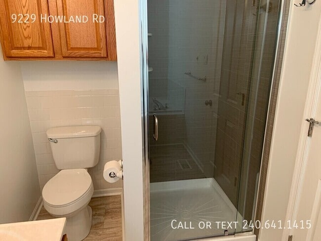 Building Photo - 9229 Howland Rd