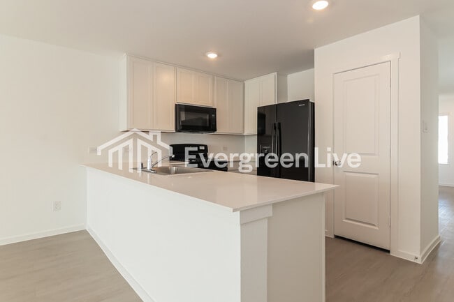 Building Photo - 920 Calley Pear Trl