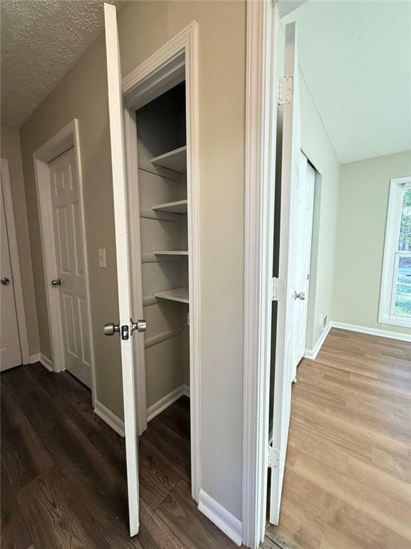 Building Photo - 7016 Adel Ln