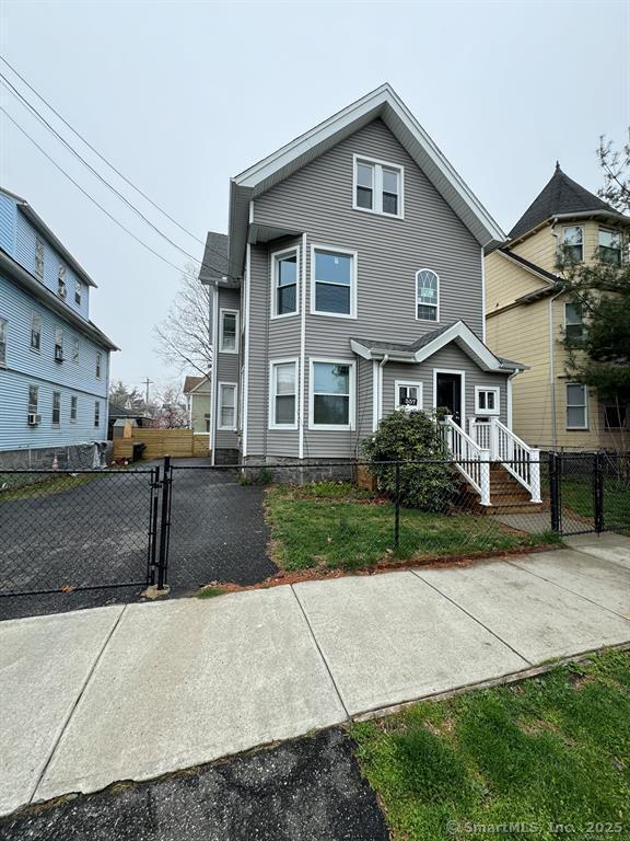 Building Photo - 557 Colorado Ave