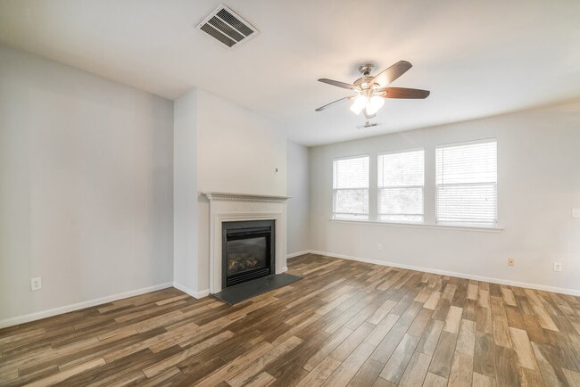 Building Photo - 50 Brookview Dr