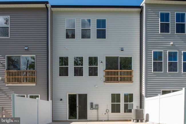 Building Photo - 354 Evermore Ln