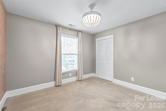 Building Photo - 3800 Terrebonne Ct