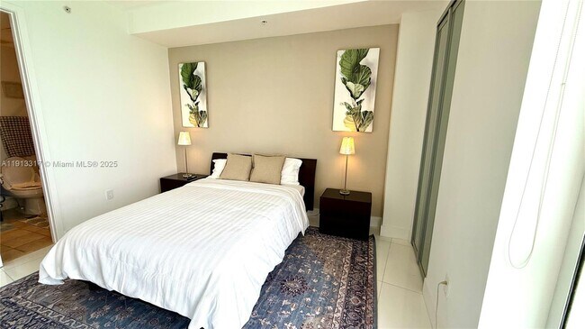 Building Photo - 18201 Collins Ave