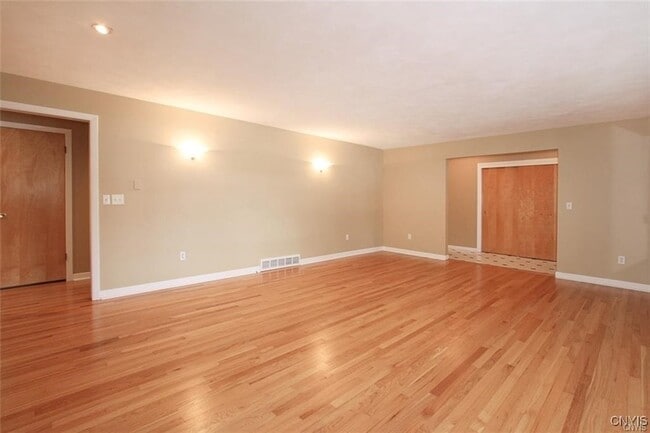 Building Photo - 101 Britain Rd