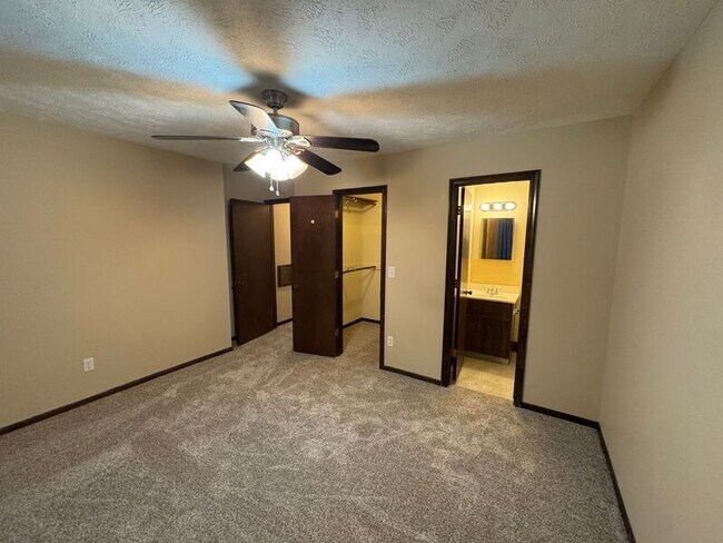 Building Photo - 5134 Poppleton Ave