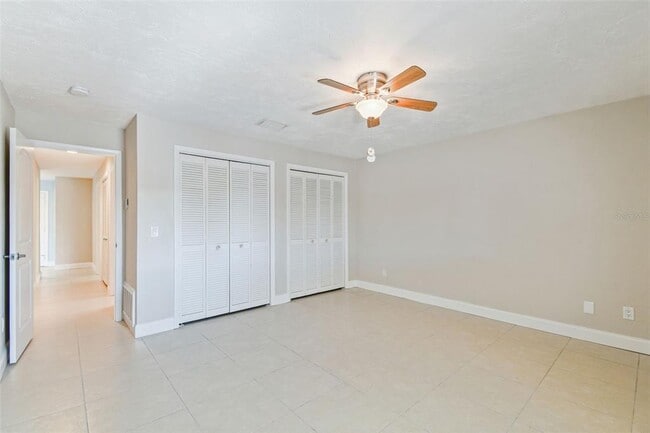 Building Photo - 5050 Porpoise Pl