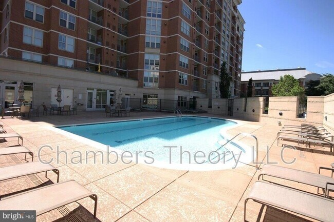 Building Photo - 11770 Sunrise Valley Dr