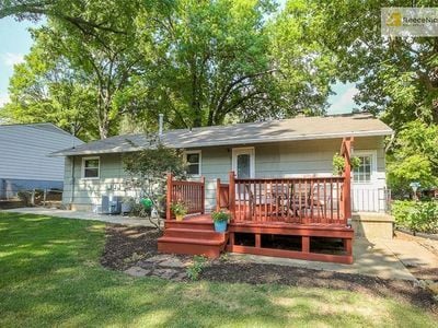 Building Photo - 7721 Rosewood Dr