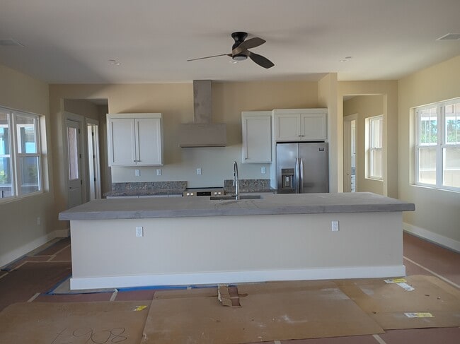 Building Photo - 257 Hokiokio Pl