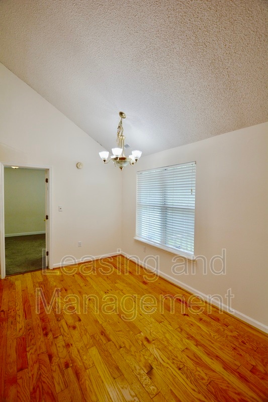 Building Photo - 1522 Theresa Dr