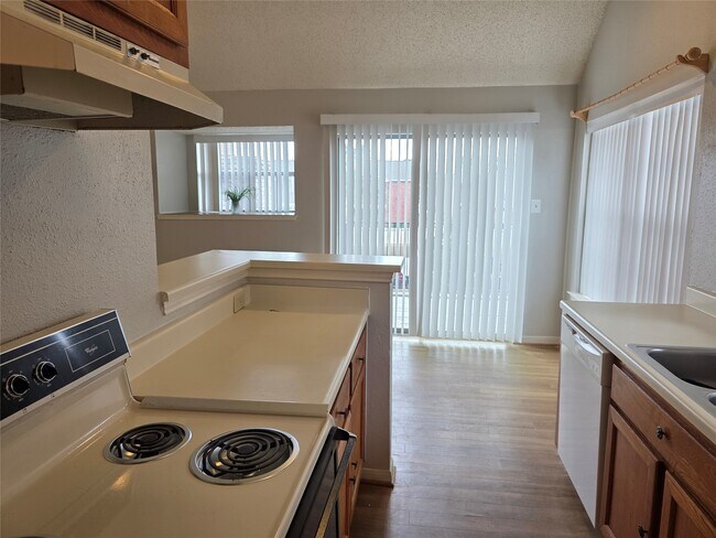 Building Photo - 2300 Old Spanish Trl