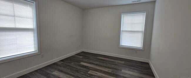 Building Photo - 409 Woodmont Ave