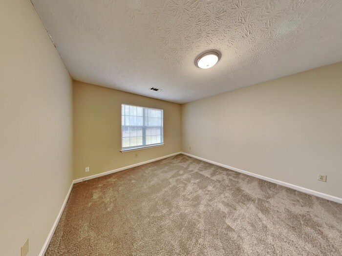 Building Photo - 411 Fieldgreen Dr