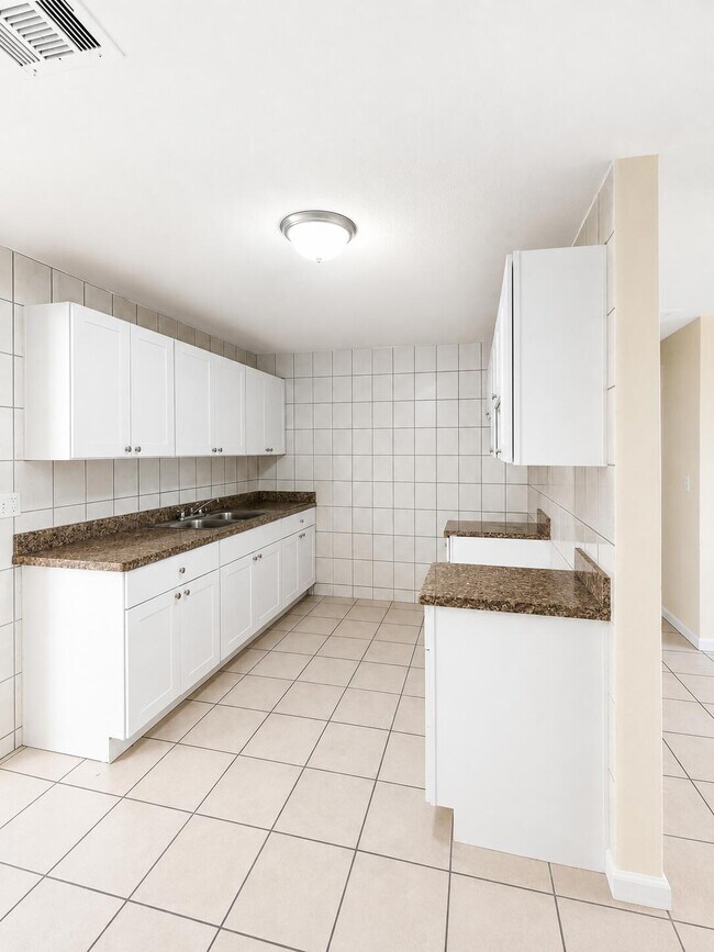 Building Photo - 4285 SW 49th St