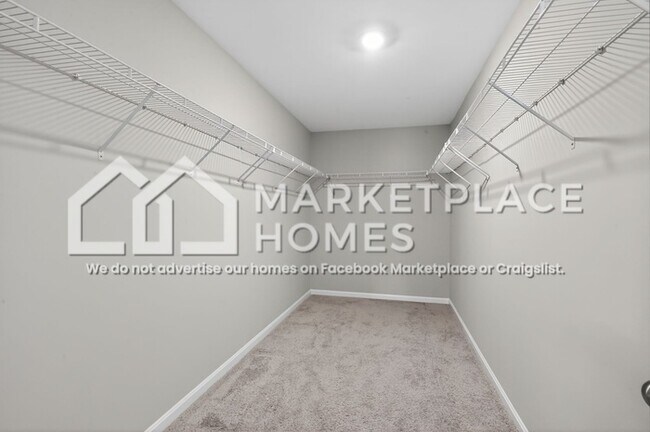 Building Photo - 8436 Gateway Run Rd