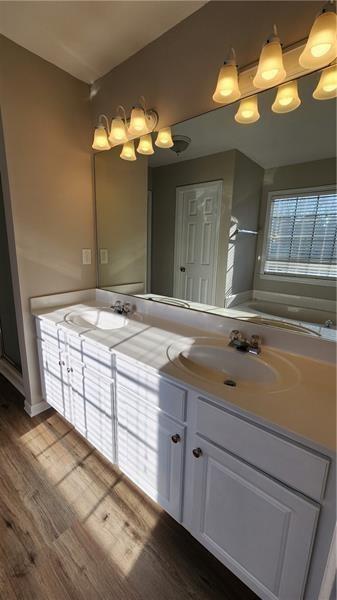 Building Photo - 3330 Ridgefair Dr