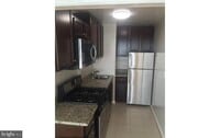 Building Photo - 10201 Grosvenor Pl