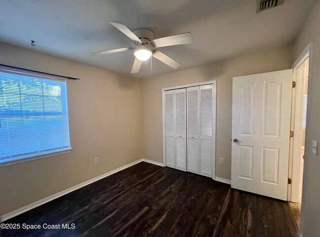 Building Photo - 2326 Talmadge Dr