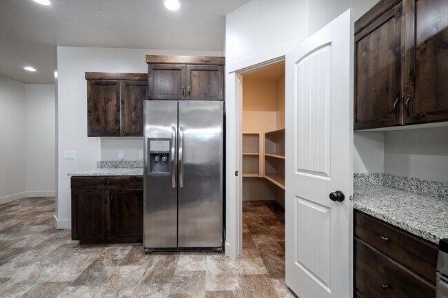 Building Photo - Comfort & Style: Spacious 3-Bed, PLUS LARGE OFFICE, 2-Bath Retreat in DESERT CANYON"