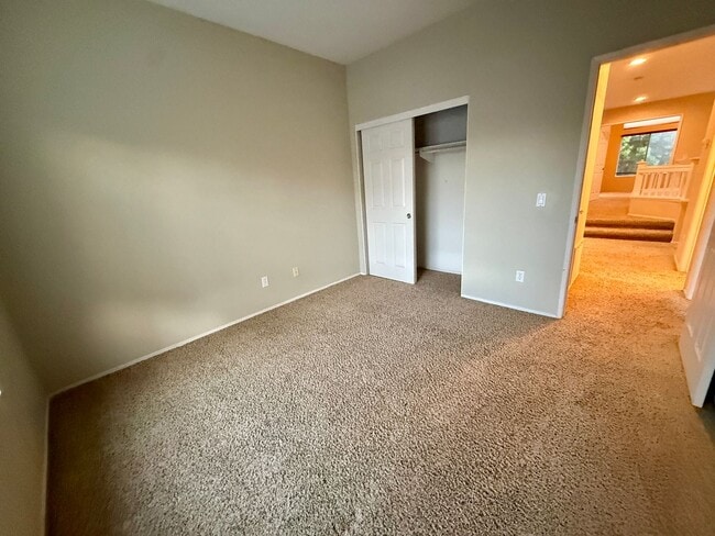 Building Photo - Scripps 3br plus loft garage yard granite kitchen TEXT 858-774-1574