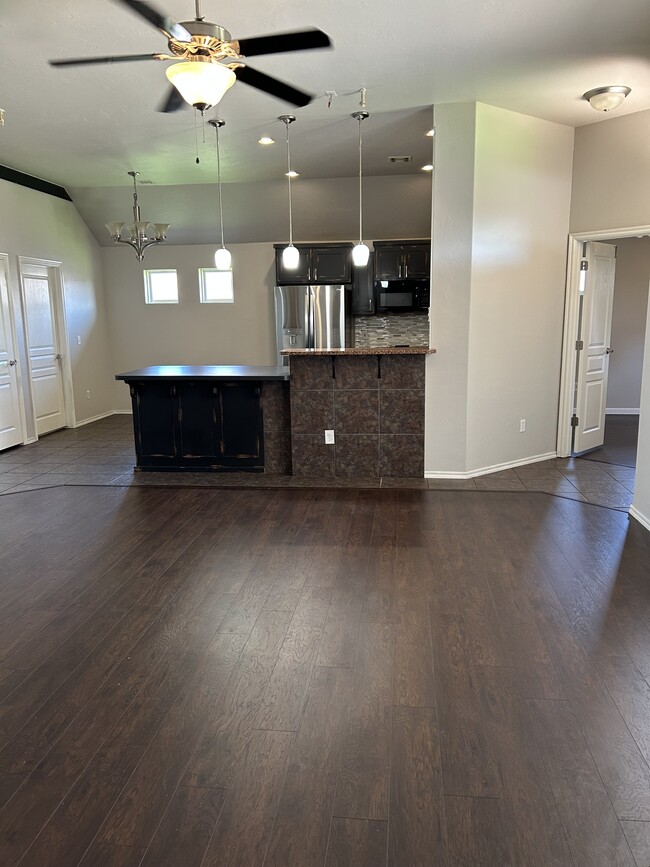 Building Photo - 16109 Sonoma Lake Blvd