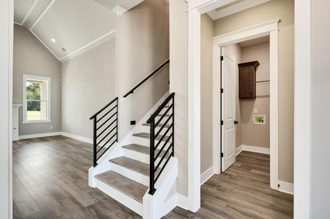 Building Photo - 5046 Jon Oak Dr