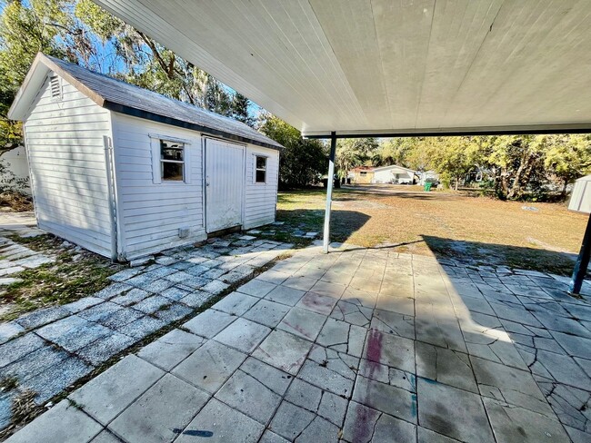 Building Photo - Cute 2BR/1BA Zephyrhills Duplex NO APPLICATION FEE!