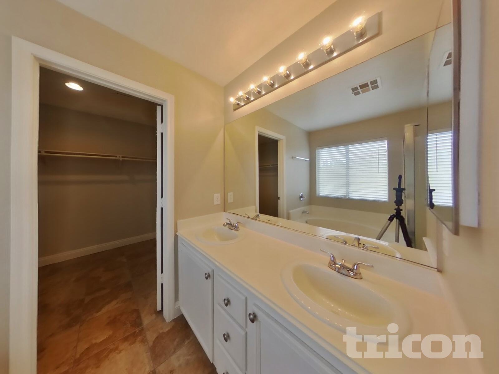 Building Photo - 9637 Christine View Ct