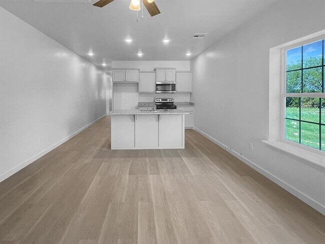 Building Photo - 1608 SW Jefferson Ave