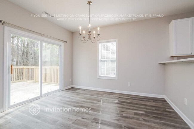 Building Photo - 3211 Hayling Dr