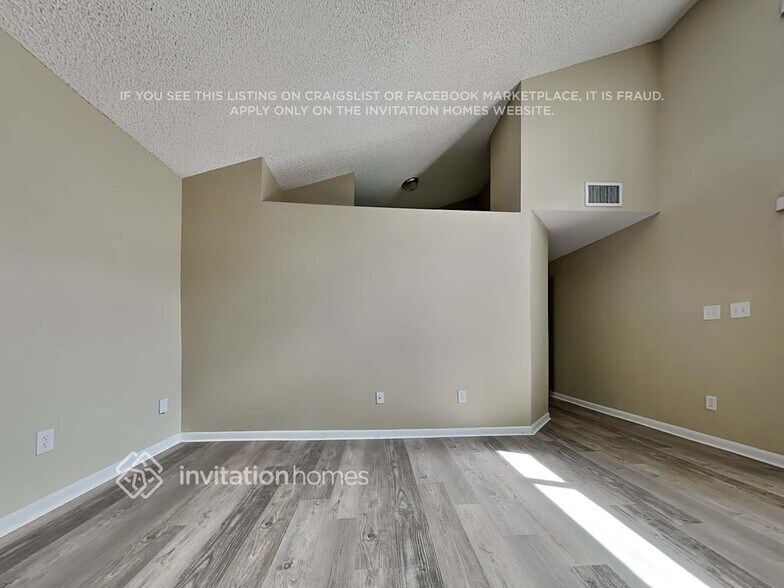Building Photo - 8600 SW 140th Terrace