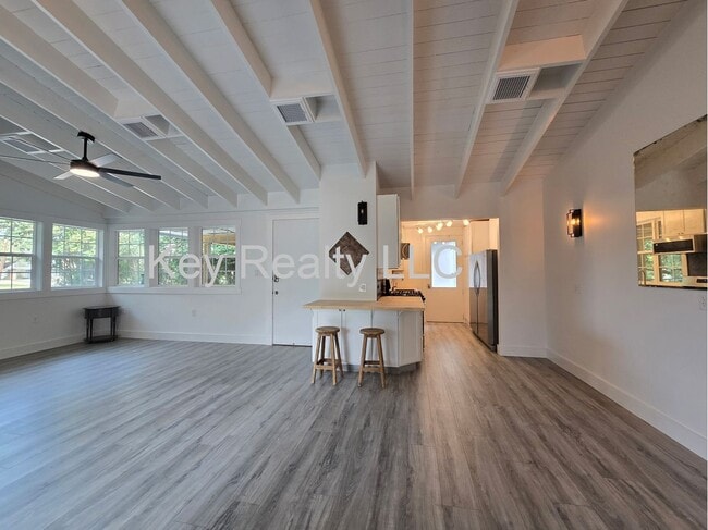 Building Photo - 2608 Horseshoe Dr