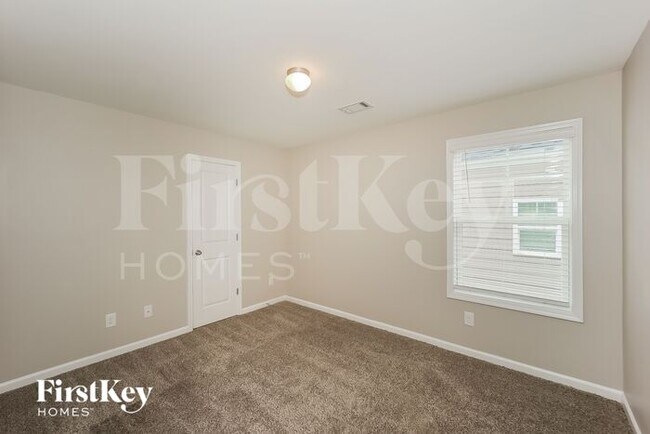 Building Photo - 203 Preserve Dr