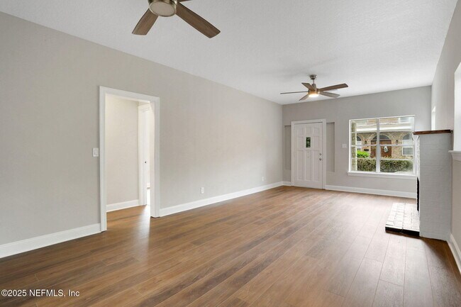 Building Photo - 2578 Haldumar Terrace