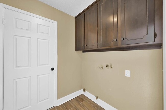 Building Photo - 29103 Raestone St