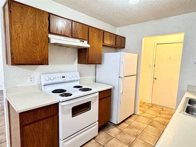 Building Photo - 3732 Hulen Park Cir