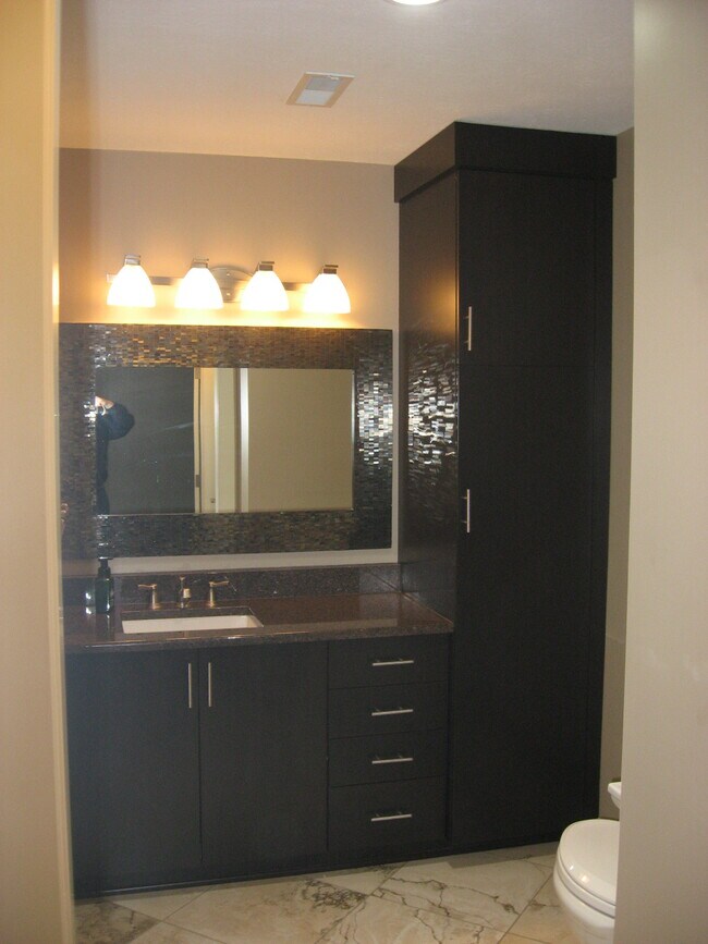 Building Photo - 538 Bimini Dr