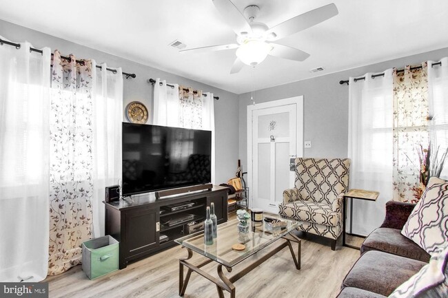 Building Photo - 3-bedroom ranch East York.