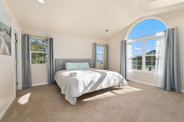 Building Photo - 11770 Leavenworth Dr