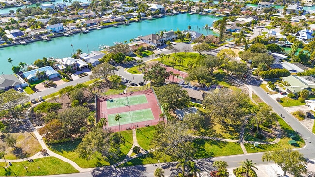 Building Photo - 3003 W Vina Del Mar Blvd