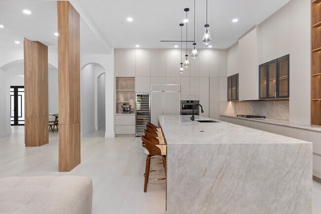 Building Photo - 17606 Circle Pond Ct