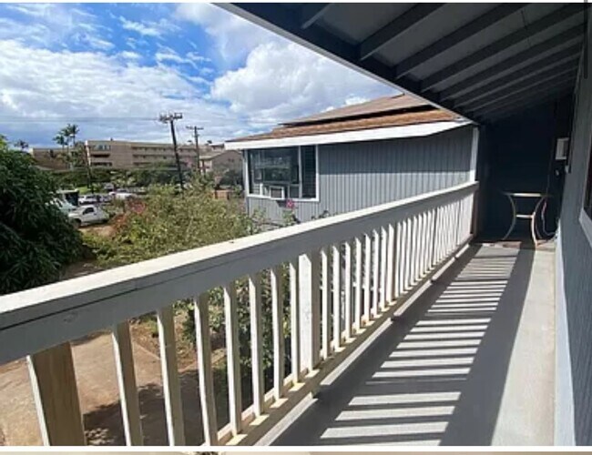 Building Photo - Spacious two-bedroom, two-bathroom apartme...
