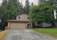 Building Photo - 4 Bedroom Home In Convenient Poulsbo Locat...