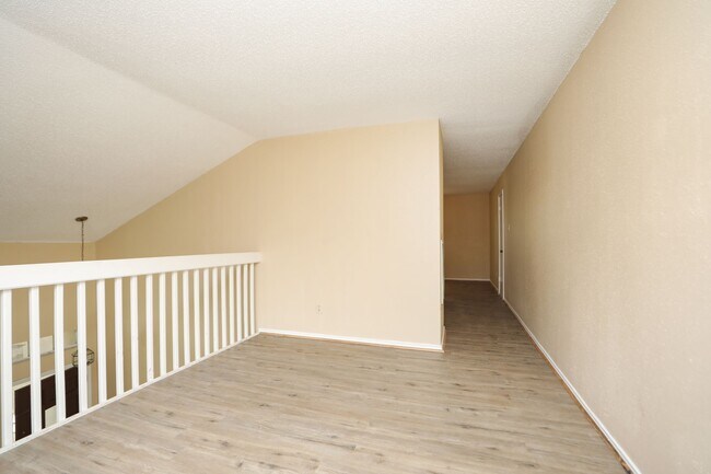 Building Photo - 17326 Harmony Hill Dr