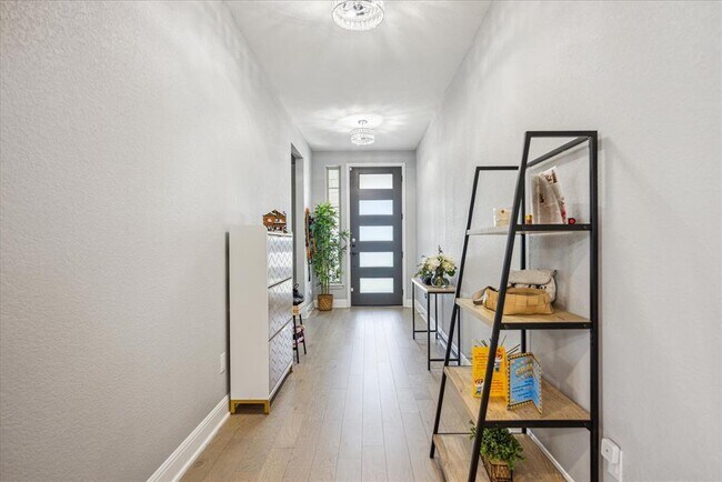 Building Photo - 1212 Brasano Pl