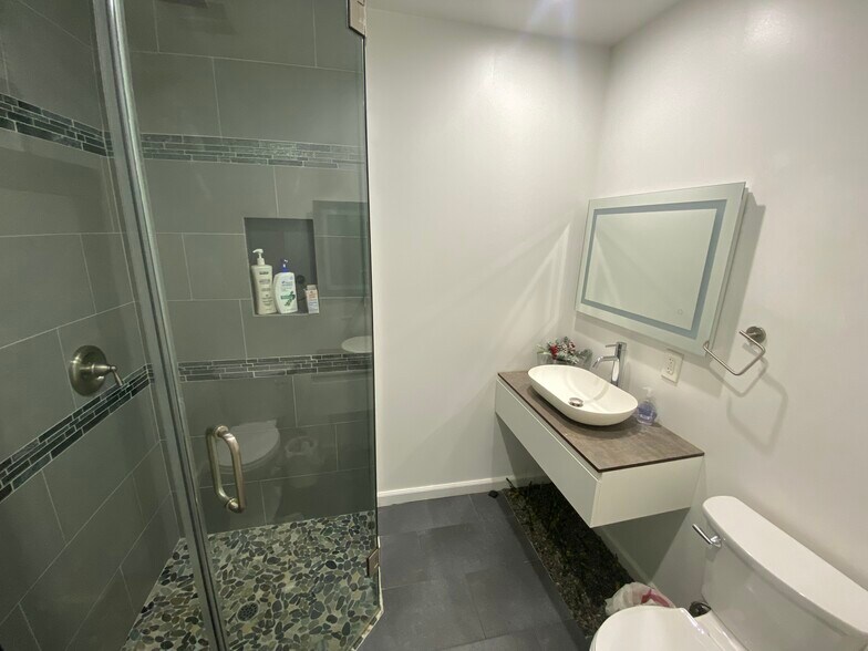 Building Photo - 9767 Comanche Ave