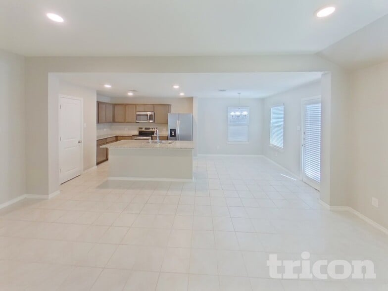 Building Photo - 1709 Princeton Ave