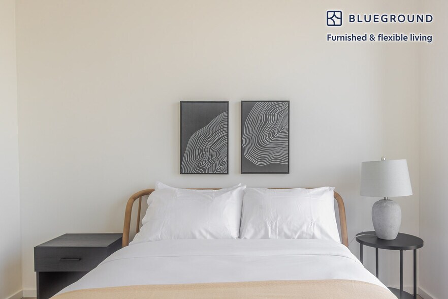 Building Photo - 545 Vanderbilt Ave