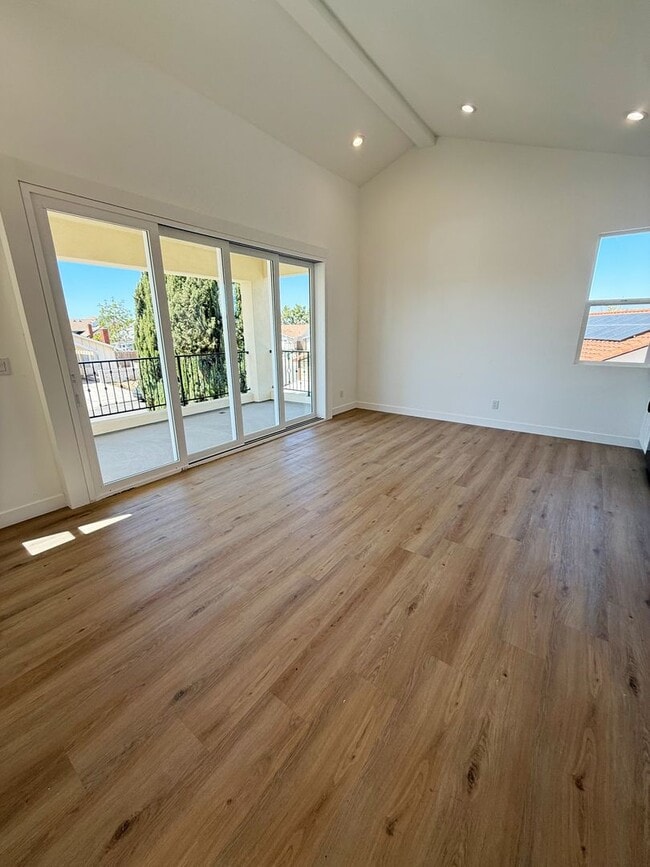 Building Photo - Gorgeous 1 Bed/1 Bath Upstairs unit, all new construction in Mira Mesa!